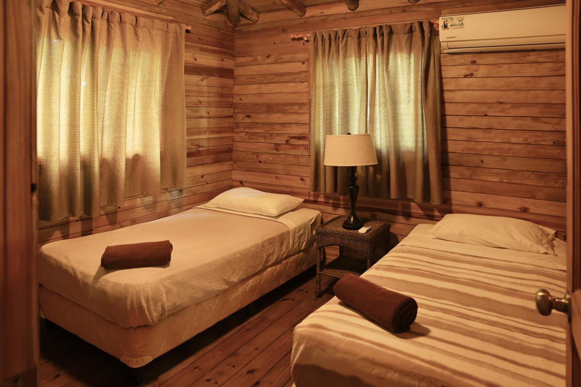 Hotel Oasis & Surf Camp Санта-Каталина Экстерьер фото