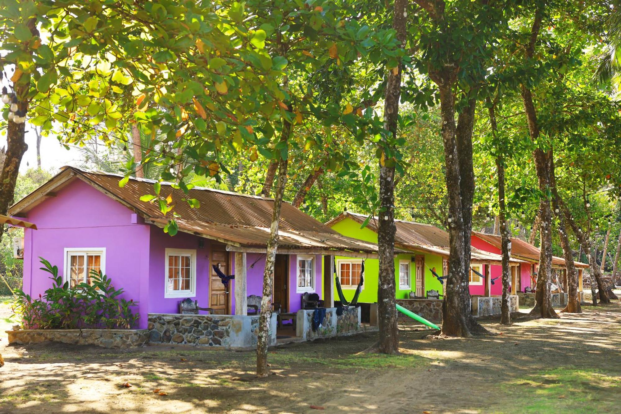 Hotel Oasis & Surf Camp Санта-Каталина Экстерьер фото